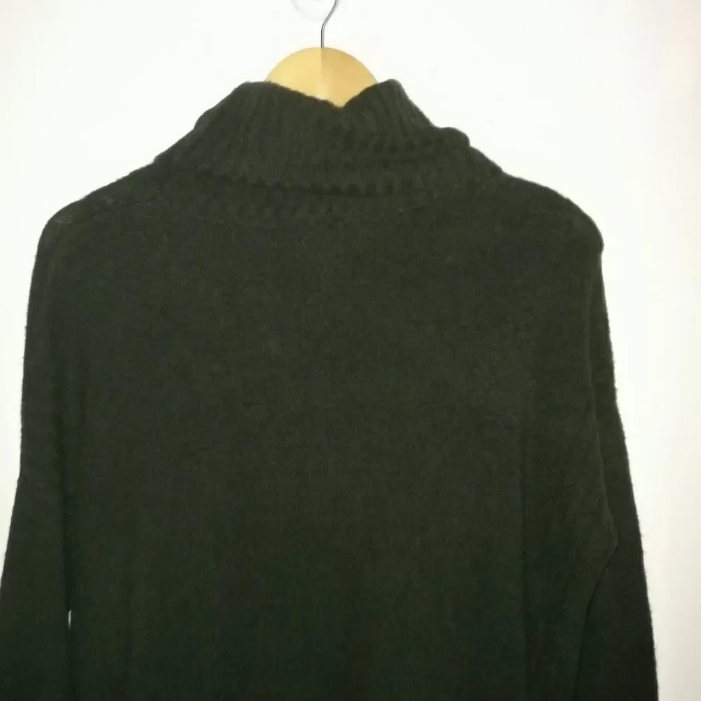 𝅺TAHARI Forest Green Warm Wool Turtleneck Knitted Sweater Size Medium - Picture 8 of 13